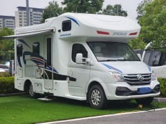 骏驰房车 2019款大通C型纵置床