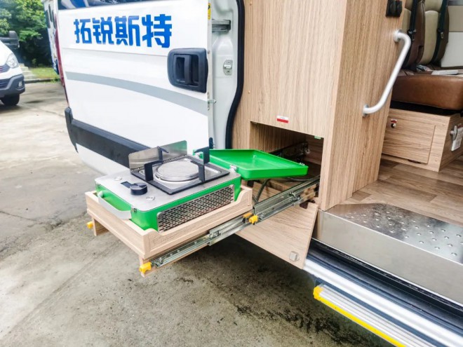 继续上新，拓锐斯特三款B型房车，属于你的青春星球！图片