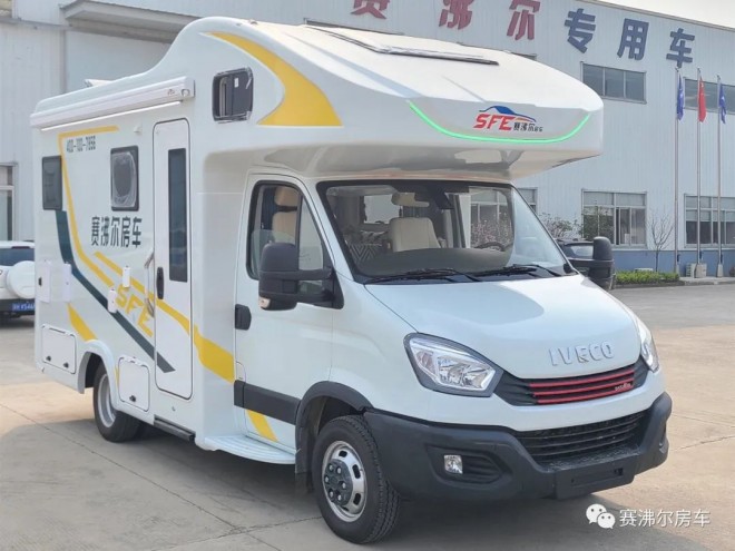 赛沸尔依维柯C型房车无拓纵床版——错过太多，别再错过与赛沸尔一起游览山河！