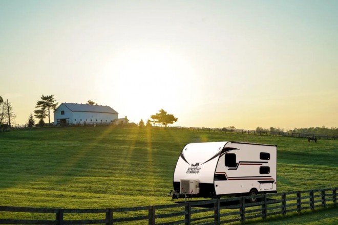 巨威拖挂房车,带你走进不一样的房车生活!图片