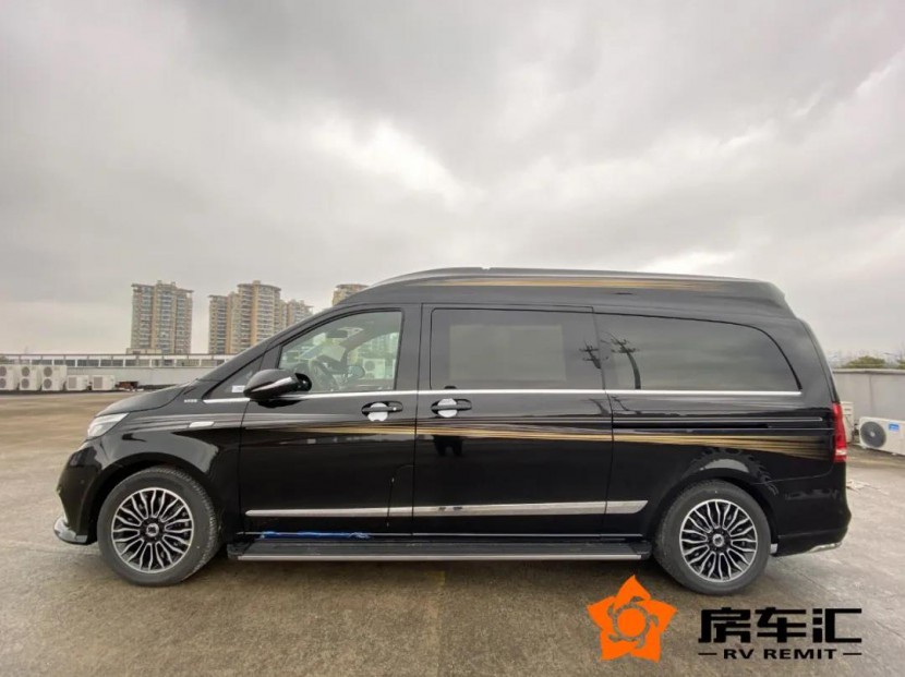 全新奔驰七座九速商务车，高顶全隔，标配空气悬挂！3.jpg
