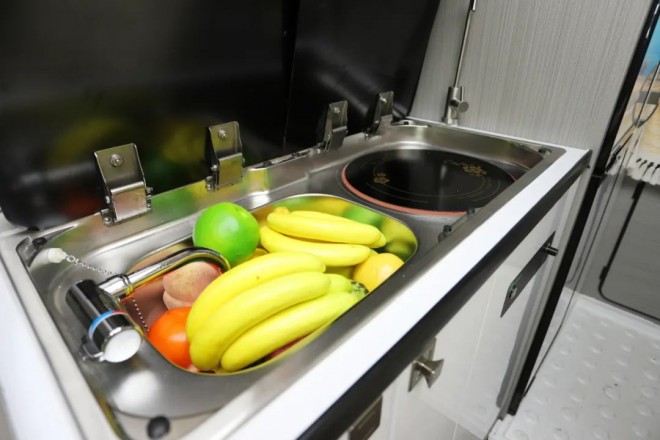 9月2日郑州房车展，飞翔福特新世代舒野二号，伴梦翱翔，载誉前行！bc5424519c819ee6e75a445e8c916825