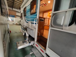 宇通 2021款C533 双拓展房车