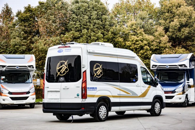 继续上新，拓锐斯特三款B型房车，属于你的青春星球！图片