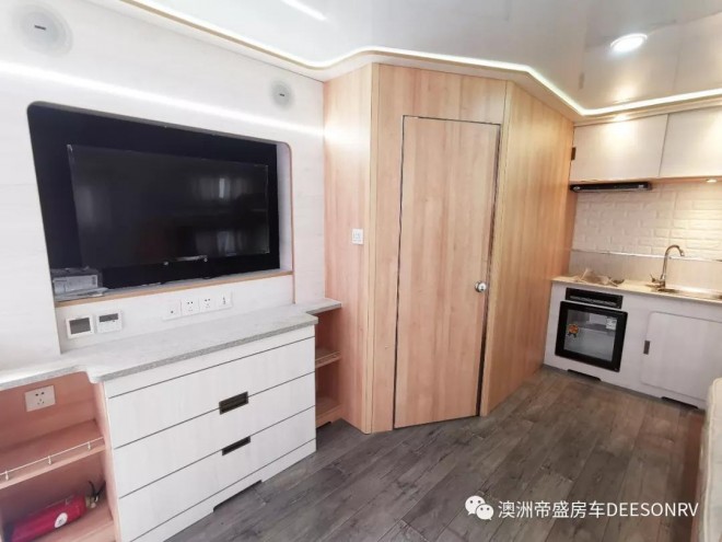帝盛房车星盛系列-9米星空款营地房车a405f156f60148c39750f404485a1ba8