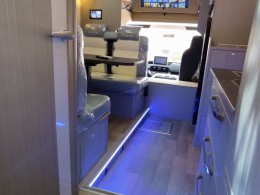 汇斯诚 2021款C型房车