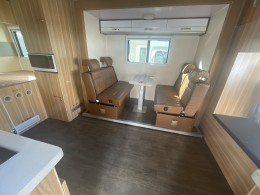 卫航房车 五十铃700P