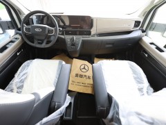 驾驶舱