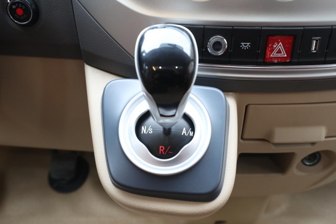 老张定制款——高清实拍2019款顺之旅东风御风白色自动挡B型房车 WLH_5922