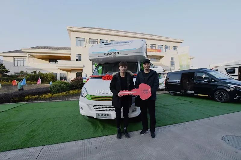 “走进铂驰工厂,解密房车生产”--铂驰房车年终感恩团购会顺利落幕