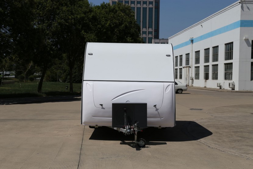 新飞拖挂房车 9.98万元 IMG_9614