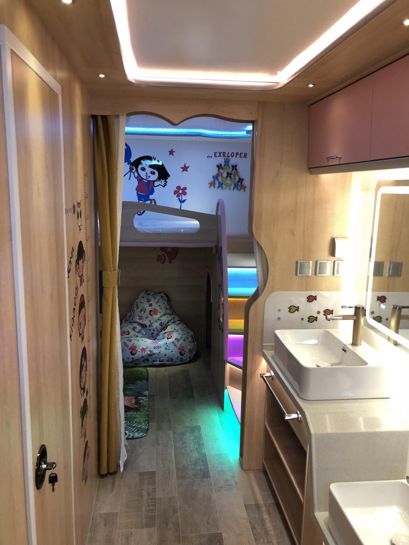 天晟房车10米营地房车  26.8万元 IMG_5948