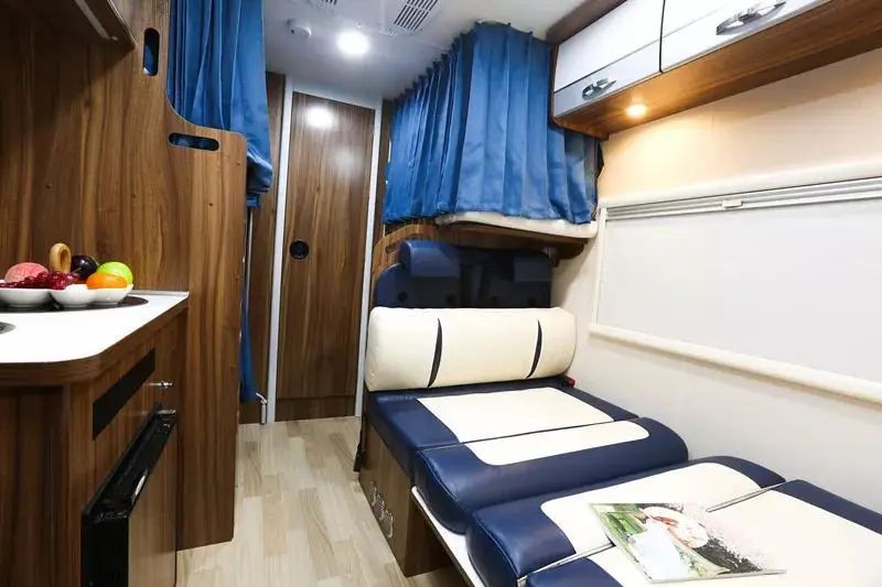 宇通依维柯欧胜C530标准版房车（上下铺）