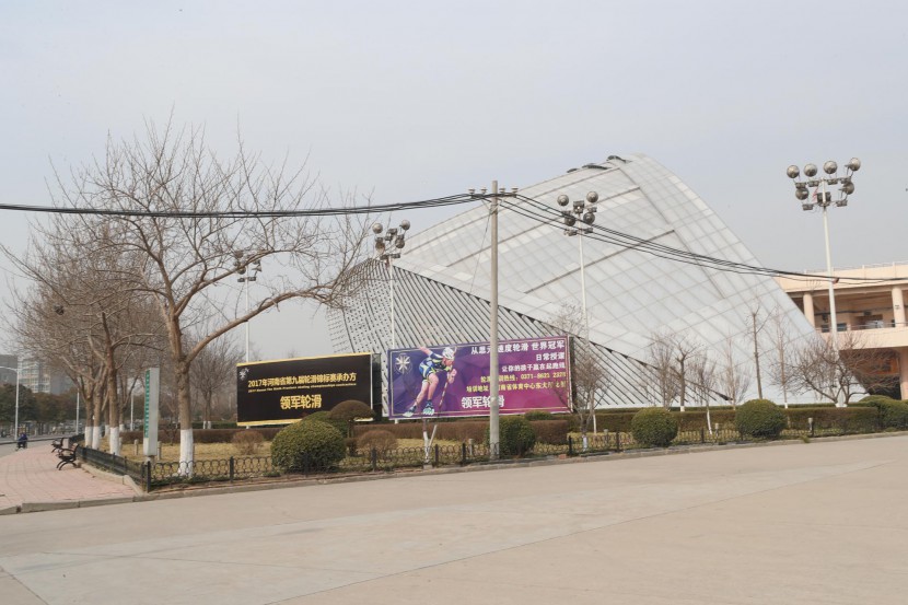 3.31郑州房车展场地河南省体育中心 WLH_3294