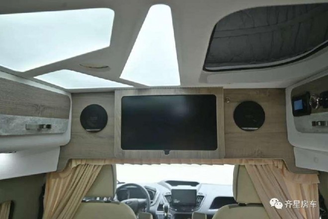 齐星福特新全顺B型升顶房车邀您参加9月2日郑州房车展，海角天涯，共享繁华！12f9fd103e3a2e019c486cf7130a1aff