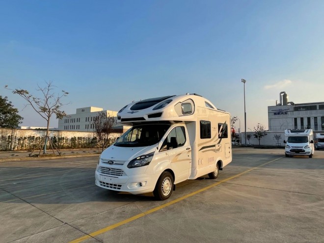 9月2日郑州房车展—旌航国六FT-II大额头C型房车，炎炎夏日，风雨同舟