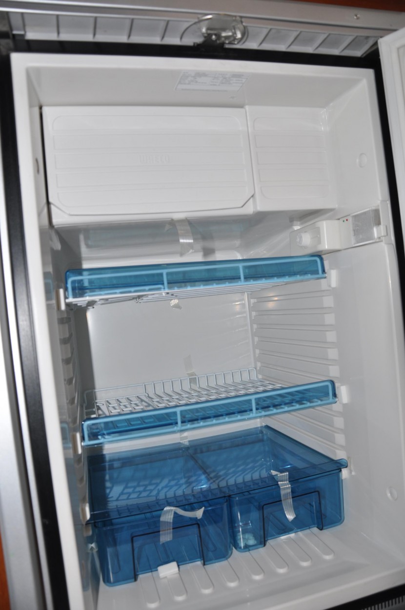 直降50万!独家团购108万即可抢购158万春田奔驰斯宾特524顶配房车 DSC_0283