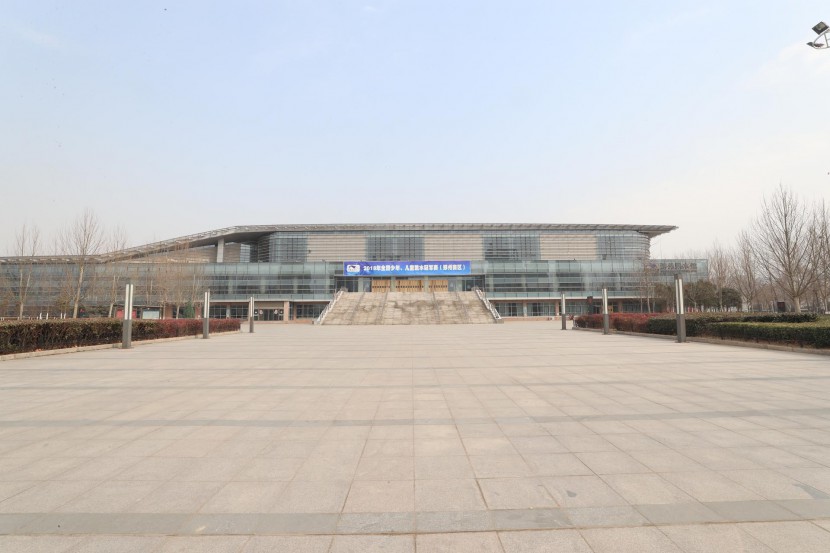 3.31郑州房车展场地河南省体育中心 WLH_3222