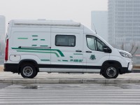 都市丛林“大通V90”B型房车