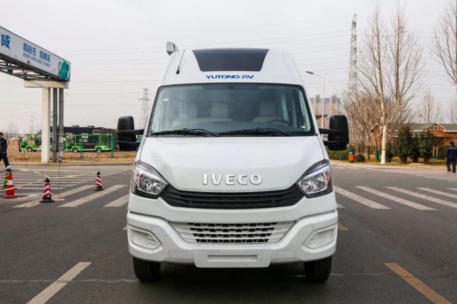 宇通依维柯欧胜B530标准版B型房车（横置床）