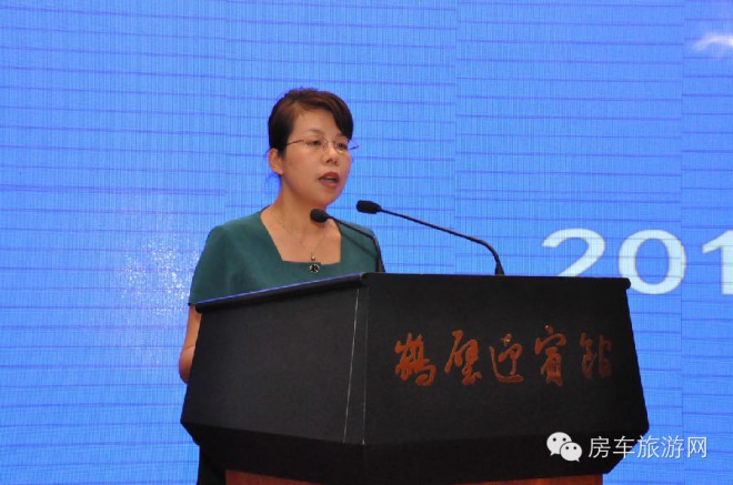 中汽协叶盛基秘书长出席2014中国（鹤壁）电子信息汽车电子电器产业发展合作交流会