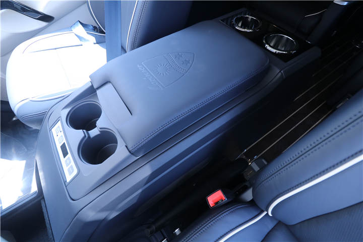 【罗伦士行政版】奔驰房车斯宾特高顶无隔7座白色现车201910251519472905