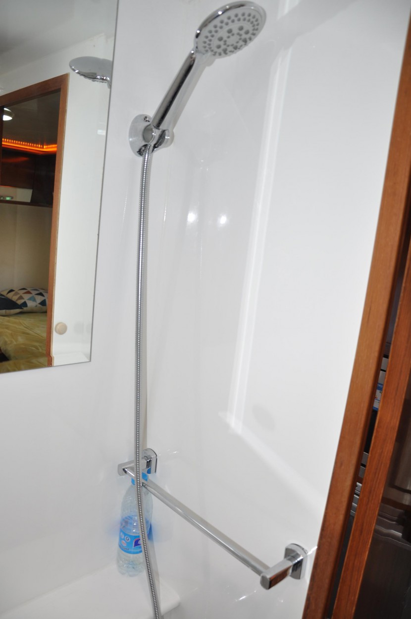 直降50万!独家团购108万即可抢购158万春田奔驰斯宾特524顶配房车 DSC_0277