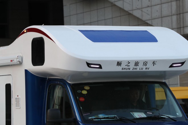 高清实拍2019款顺之旅依维柯8AT自动挡大额头C型房车（子母床款） WLH_5793