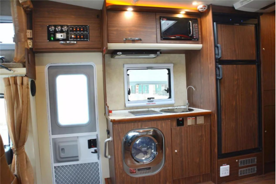 3.13拓锐斯特全力支持2018中国(郑州)国际房车旅游产业链大会 946032738b3347ab876eabf6e686f257