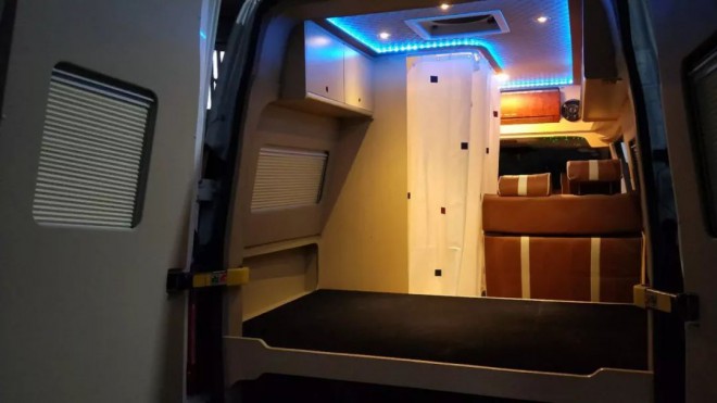 新飞福特新全顺B型房车---诠释轻客新标杆！