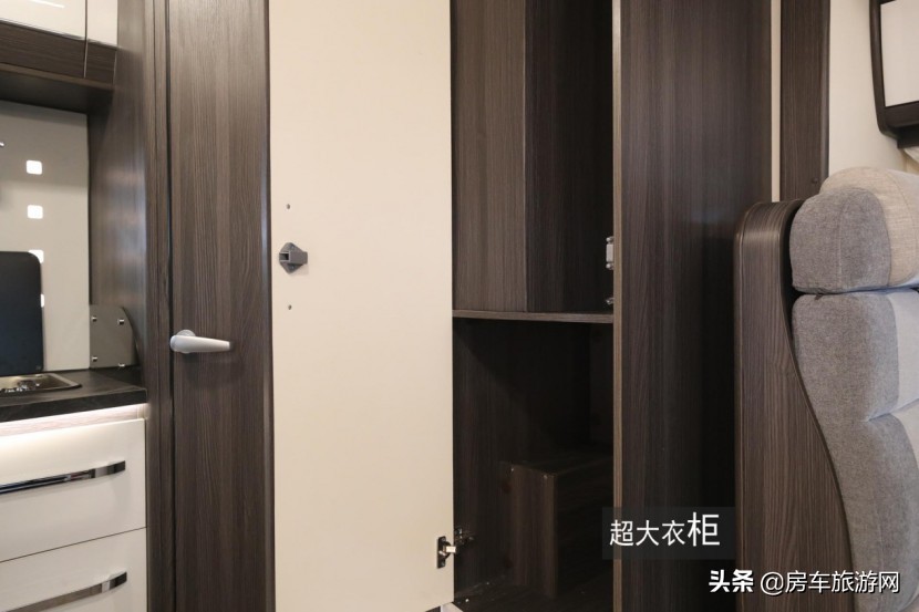 年终大促来袭!铂驰房车“大放价”!疯狂让利中,快来抢购吧~工匠打造科技传承,铂驰房车旅行家C型大额头单拓全新上市