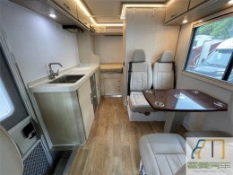 上汽大通 2018款上汽大通RV80 2.5T自动挡 C 型房车