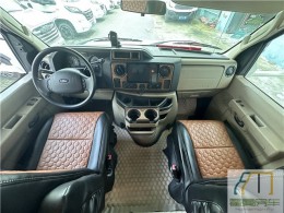 福特 2014款福特E450 6.8 31F 辉鹰限量版房车