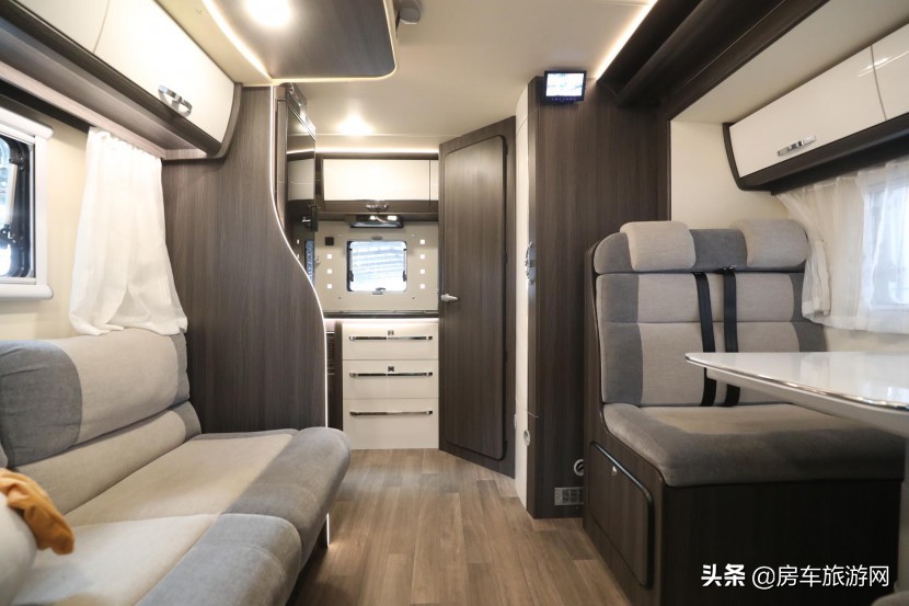 年终大促来袭!铂驰房车“大放价”!疯狂让利中,快来抢购吧~工匠打造科技传承,铂驰房车旅行家C型大额头单拓全新上市