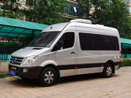 南京金龙开沃房车 小型专用客车