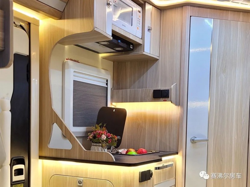 9月2日郑州房车展，赛沸尔依维柯C型双拓展房车，自由恒定久远，优雅永不过时！7ca4a8950ba45297f6226ff31baa63ae