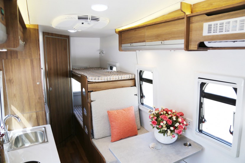 新飞房车新伽途旅居版 13.98万元 IMG_9549