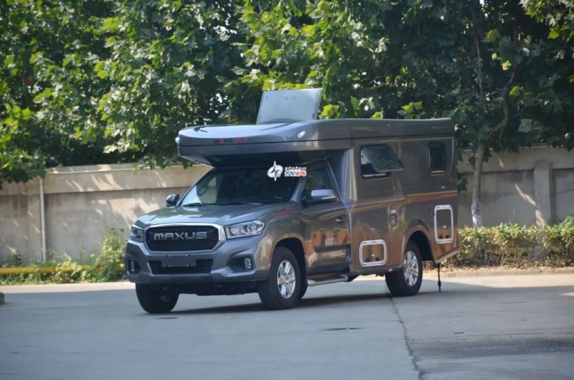 9月2日郑州房车展:齐星房车星浩版单排越野,强劲实力,瞬间游离!59d1e266a137885df566492719144a96