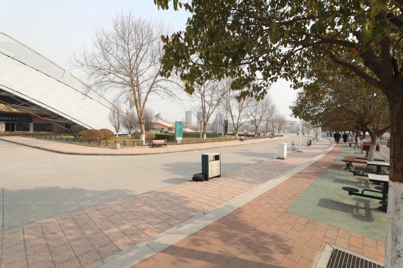 3.31郑州房车展场地河南省体育中心 WLH_3492