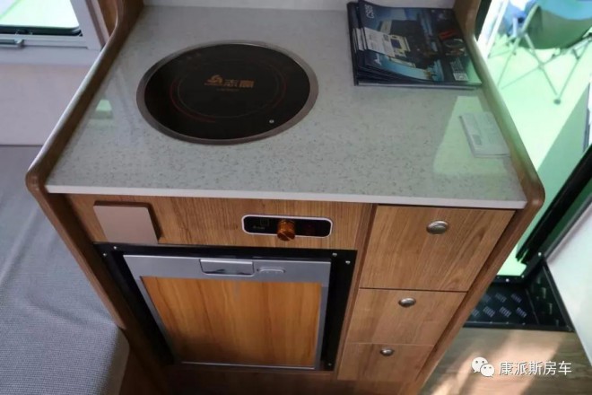 6.5洛阳房车展康派斯房车携高性能越野拖挂CS26、CS05房车亮相1fdee7cf66474e53a6ca5594f6ae1f42