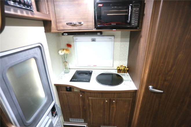 拓锐斯特依维柯C型舒适版TIC-610 52.8万起 00001381