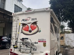 瑞弗房车 2019款V800
