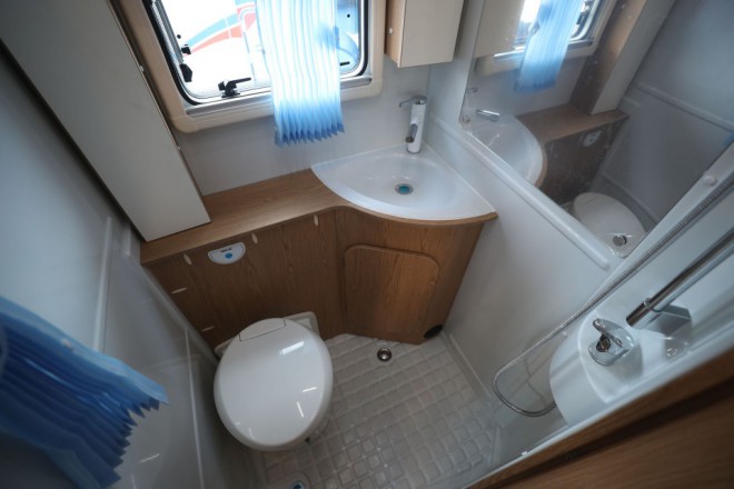 11.23杭州房车展览众房车b18703e0ba964d8f821e6e358cd17dd9