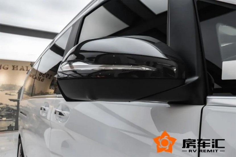 看完罗伦士LS560MX天幕版，埃尔法都要靠边站，雷克萨斯LM也不够看？6.jpg