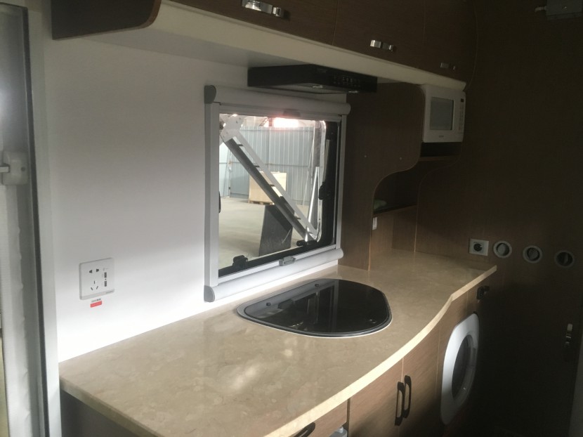 中道房车 大通T60 峻道 房车 （蓝色）34.8万元 332292326552907257