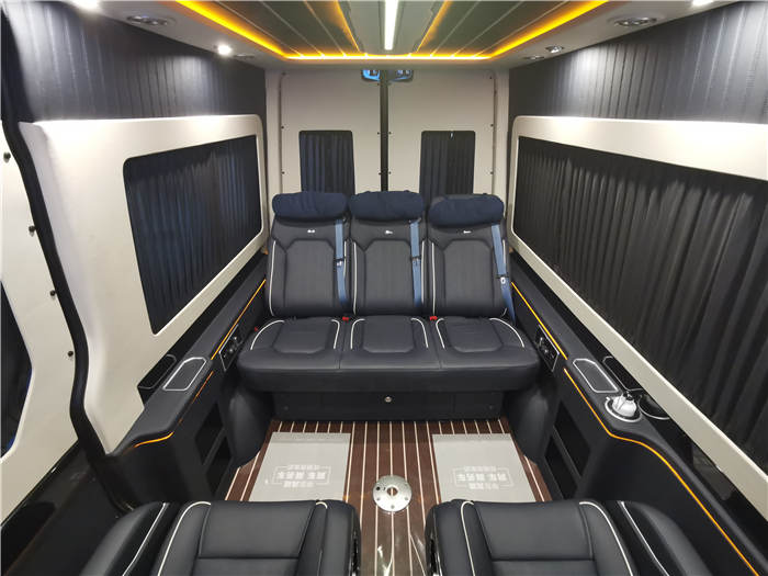 【罗伦士行政版】奔驰房车斯宾特高顶无隔7座白色现车201910251519403402