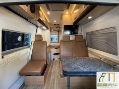 上汽大通 2018V80B型房车