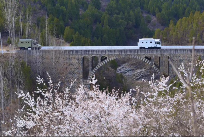 诺马迪森高端越野房车——打开房车旅行新方式f84591fa998d4421a532ef95e9538eab