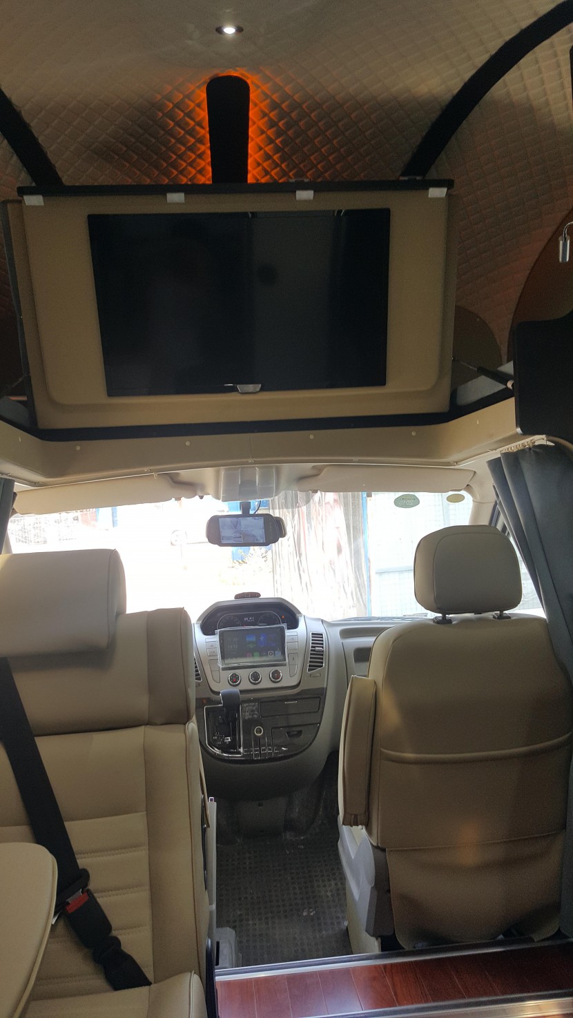 36.8万元起 盛弘房车大通C型自动挡房车 4