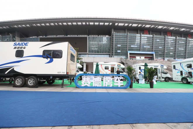展会探秘赛德“白鲸系列”房车及神秘KTV营地拖挂房车，不看注定后悔
